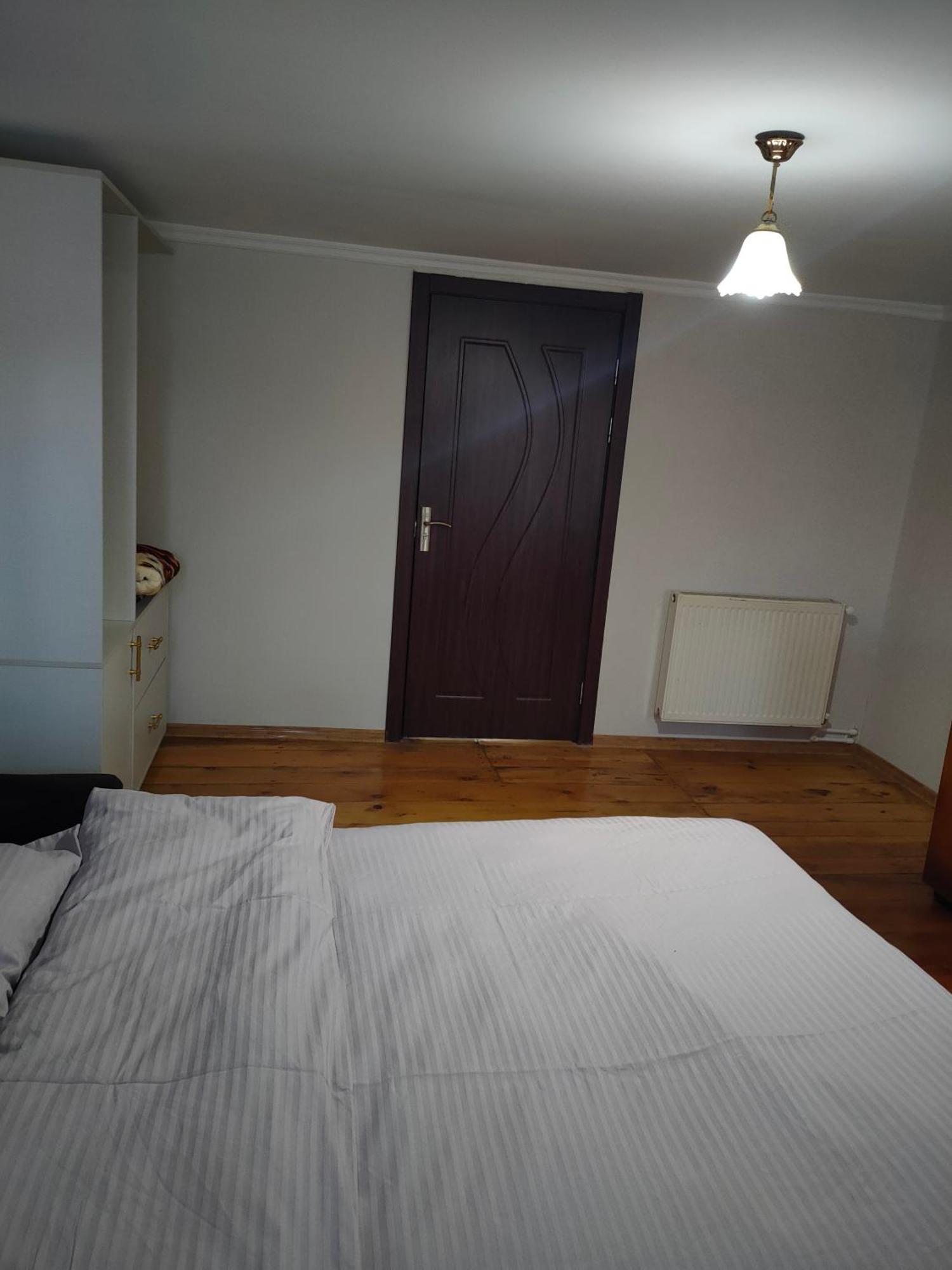 Hotel Ni- Ke Tskaltubo Habitación foto